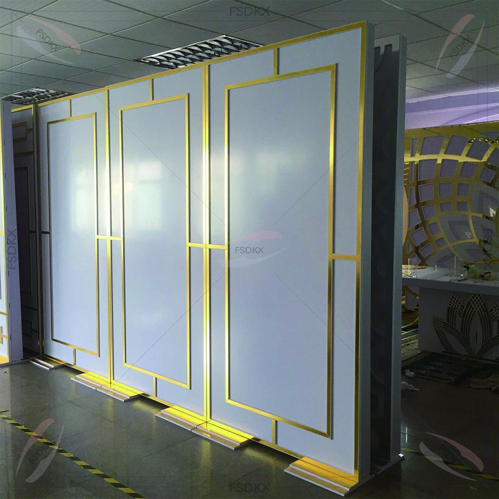 Shiny Gold Party Supplies Back - огляд і ціна Event Party Supply Rental